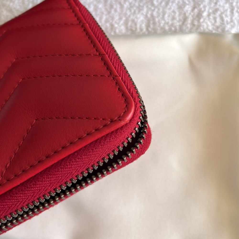 Gucci Calfskin Matelasse GG Marmont Zip Around Wallet Hibiscus Red - Picture 12 of 16
